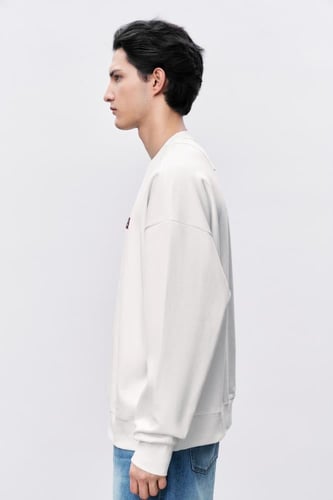 سويتر أبيض فاتح رجالي