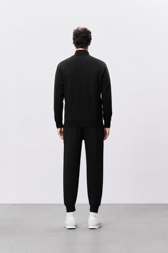 جاكت رجالي إنترلوك أسود