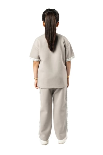 بنطلون رمادي بقصة مستقيمة للأطفال مع حزام خصر وأرب...