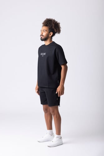 شورت أواي أسود للجنسين