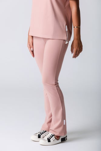 ليقنز أواي بحواف واسعة وردي