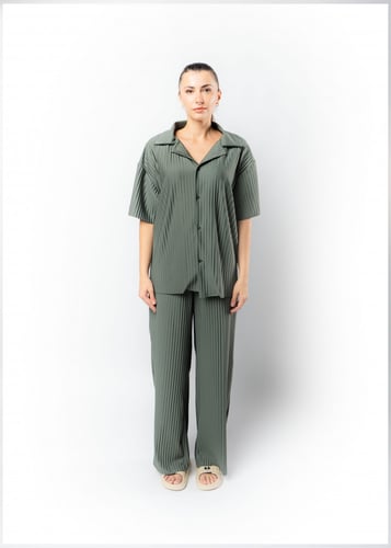 قميص واسع وبأكمام قصيرة للجنسين كاكي