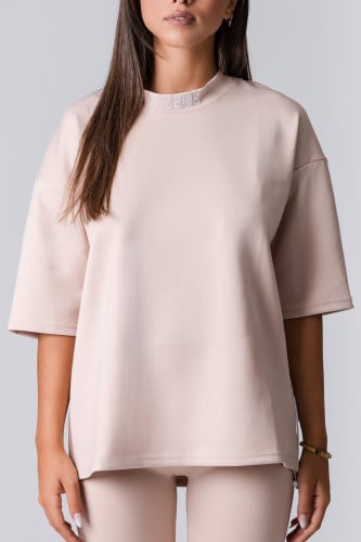 تيشيرت أواي برقبة عالية وقصة واسعة بيج