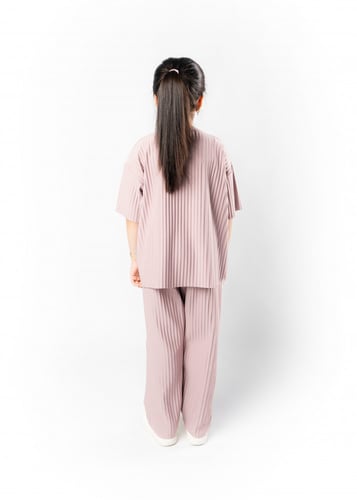 بنطلون واسع للبنات وردي