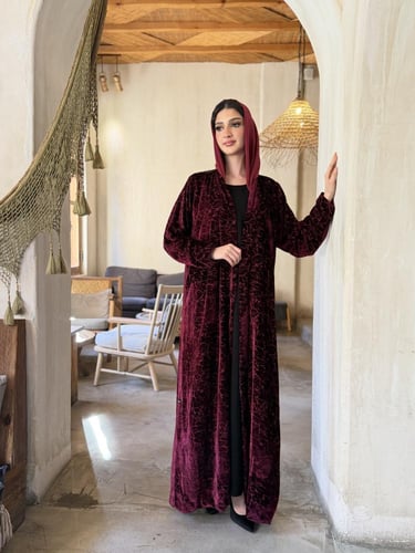 عباية مخمل عودي كلوش