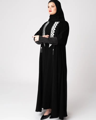 عباية بتطريز فضي ا نجمة تماراي