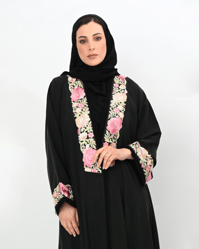 عباية بكلفة مطرزة ورود