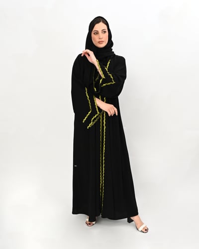 عباية بتطريز مموج