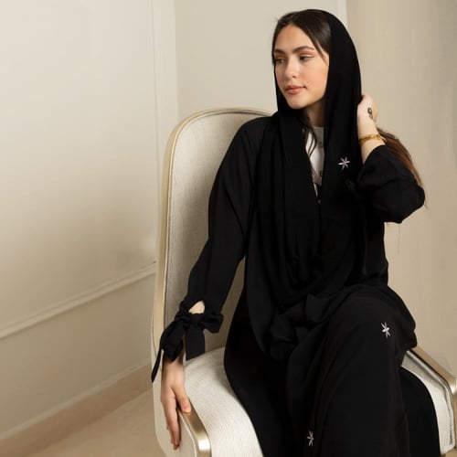 عباية نجوم مطرزة