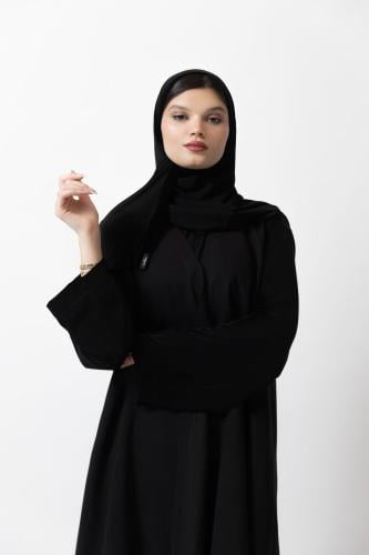 عباية بأكمام مخمل