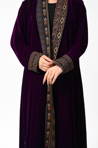 عباية مخمل بياقة وأكمام كشمير