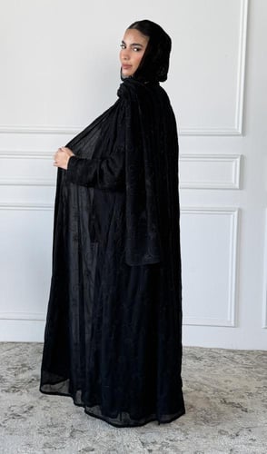 عبايه نجوم مطرزة ا نجمة تماراي