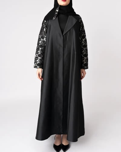 عباية تفته بأكمام ملونة ا نجمة تماراي