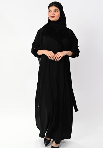 عباية مرد بياقة مخملية