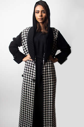 عباية تماراي أبيض وأسود