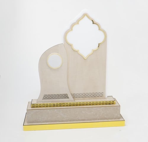 درع كبير فاخر جداً مع غطاء من الإكريليك مع قاعدة م...