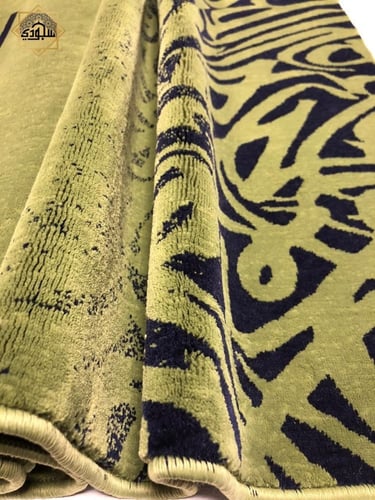 سجادة عربية حروف فاخرة سميكة