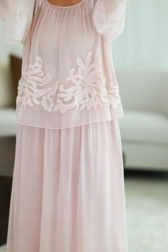 فستان بينك أمور