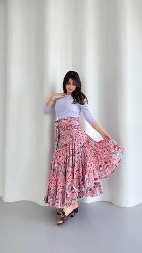 تنورة بيبي بينك فلور