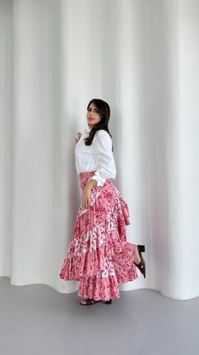 تنورة وايت فلور