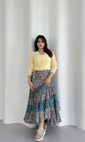 تنورة تركواز فلورز