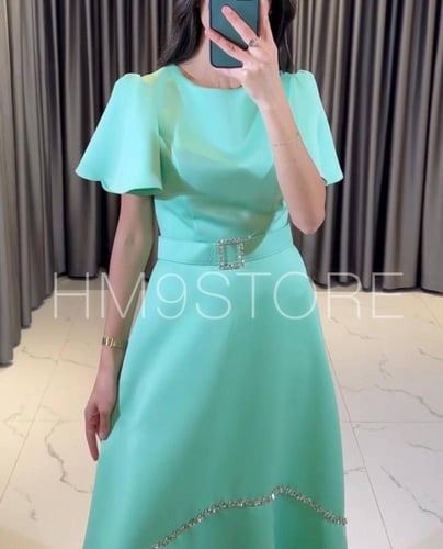 فستان مزين بكرستال