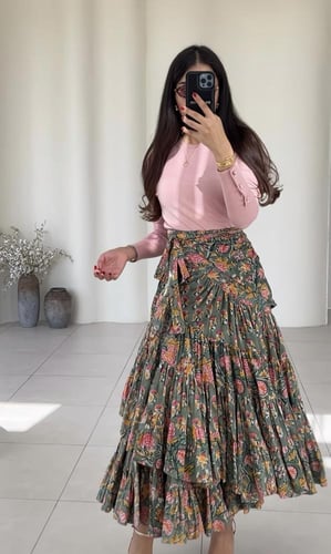 تنورة قرين فلور