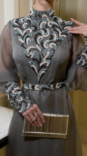 فستان بريـق