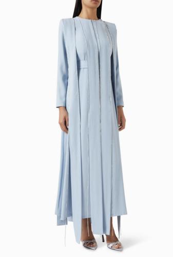 فستان طويل بطيات وحزام