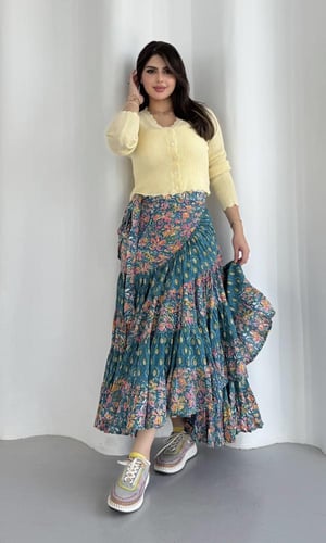 تنورة تركواز فلورز