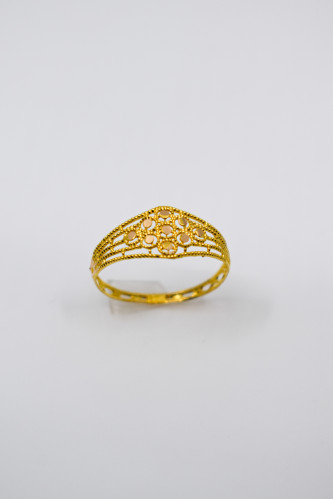 خاتم تقش الانديز خفيف وناعم يظهر تصميم الخاتم في ك...