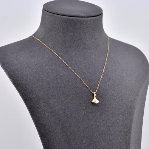 عقد ناعم بتصميم عالمي بزاركون نقي