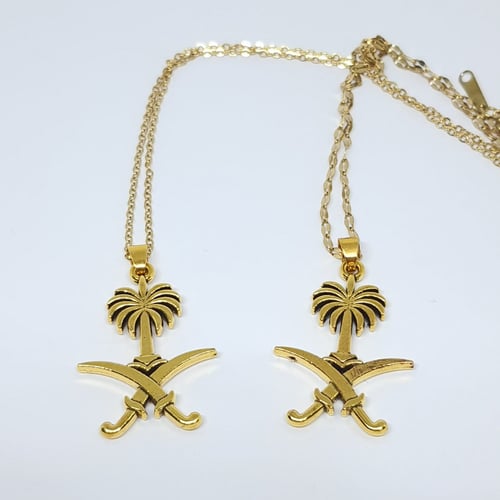 قلادة سيفين ونخلة - ذهبي