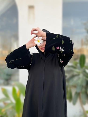 عبايه فلور مخمل