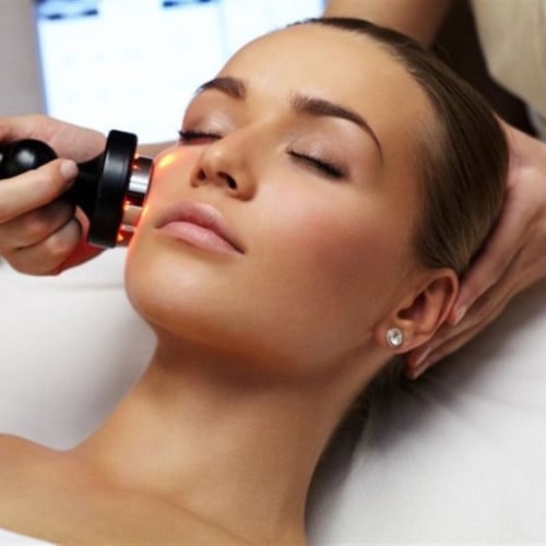 جلسة الهايفو للوجه والرقبة