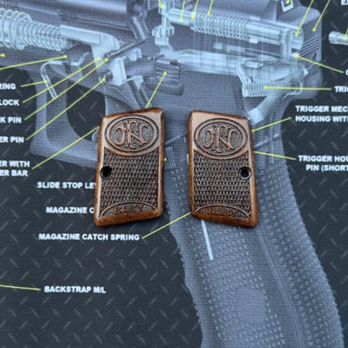 خشب جوز - مسدس بيبي بجليكي ربع