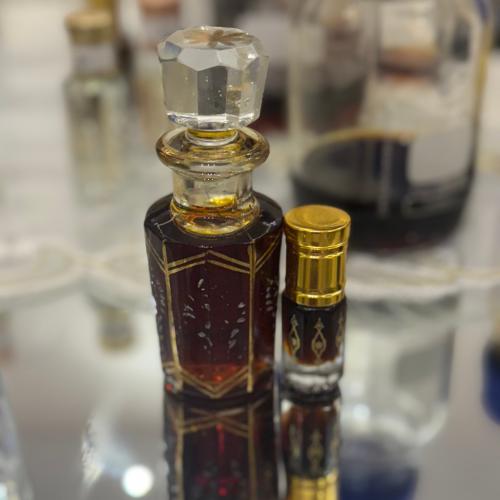 دهن عود سيلاني خط هندي