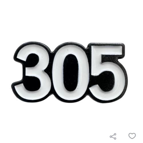 ملصق معدن رمز قبيلة مطير 305 .