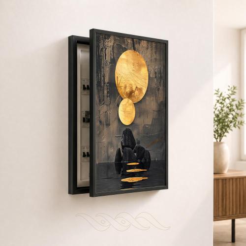 لوحة تغطية طبلون كهرباء بتصميم تجريدي دائري ذهبي على خلفية داكنة