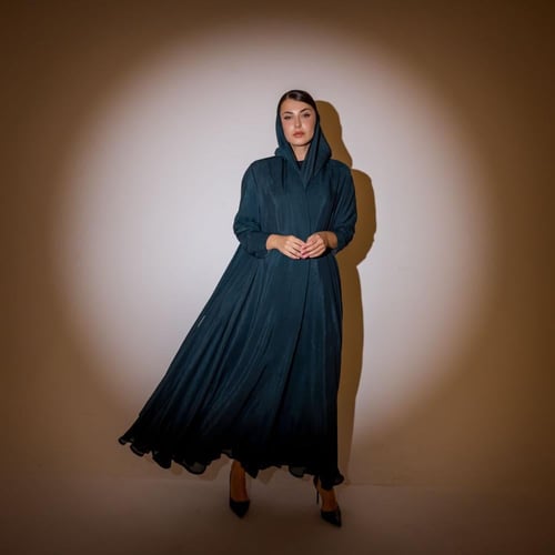 A-10عبايه وطرحه بقصه مميزه