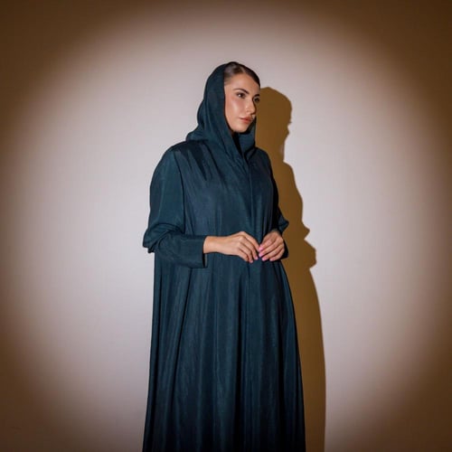 A-10عبايه وطرحه بقصه مميزه