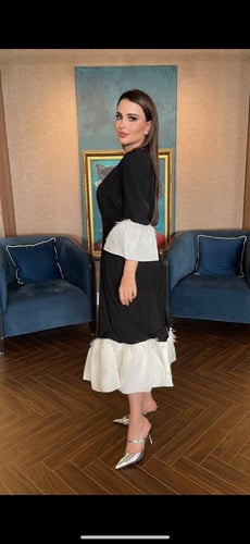 فستان تصميم فكتوري ابيض واسود