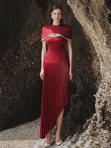 فستان أحمر قصير قطعتين