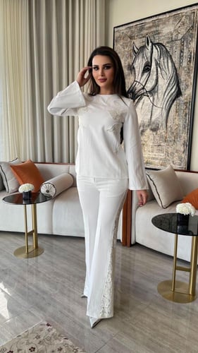 بدله إيطاليه بيضاء