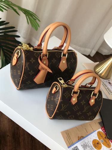 شنط لويس فيتون