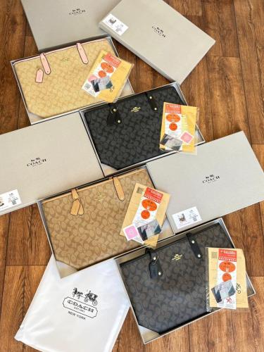 شنط كوتش بسحاب