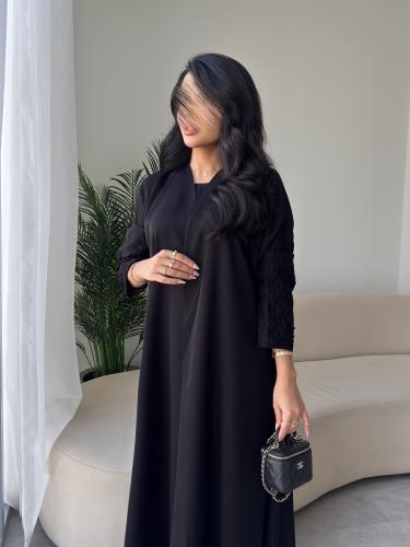 عبايتك على ذوقك، تصميم عباية سادة