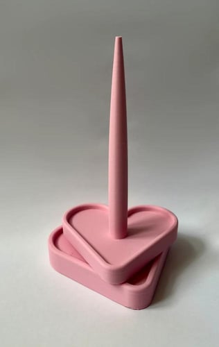 لـوفـيـَا – Luvia