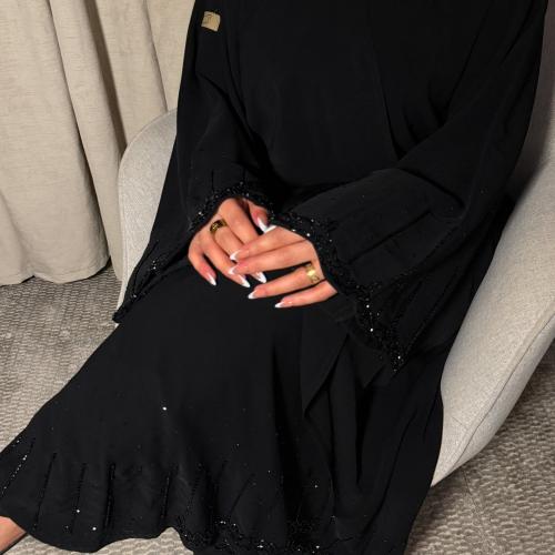 عباية كريب ملكي اسود مع كريستال اسود