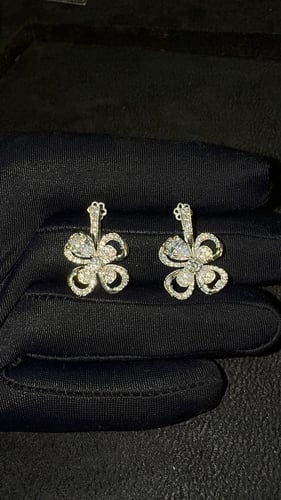 White gold earrings - 18 karat